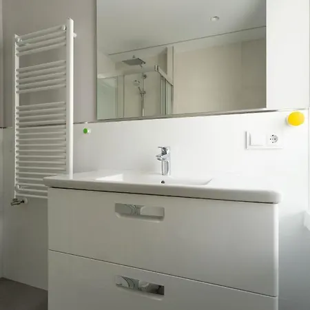 Apartment Piso De 3 En Primera Linea De La Playa De Riazor A Coruna