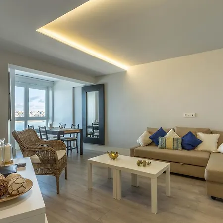 Piso De 3 En Primera Linea De La Playa De Riazor * A Coruña