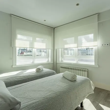 Piso De 3 En Primera Linea De La Playa De Riazor Apartment